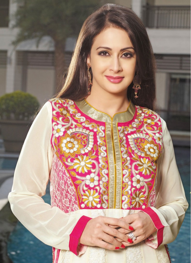 Preeti jhangiani Manager